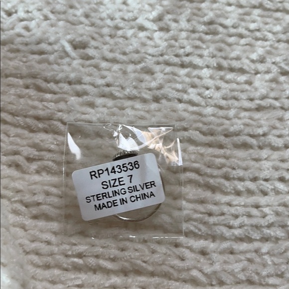 Seashell Ring - Picture 2 of 2